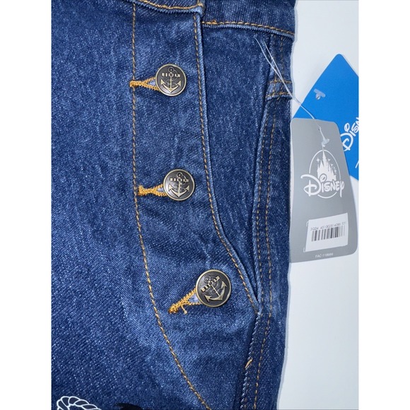 Disney Donald Duck 90th Anniversary Denim Shorts Women's Size 13 NEW - Picture 3 of 7